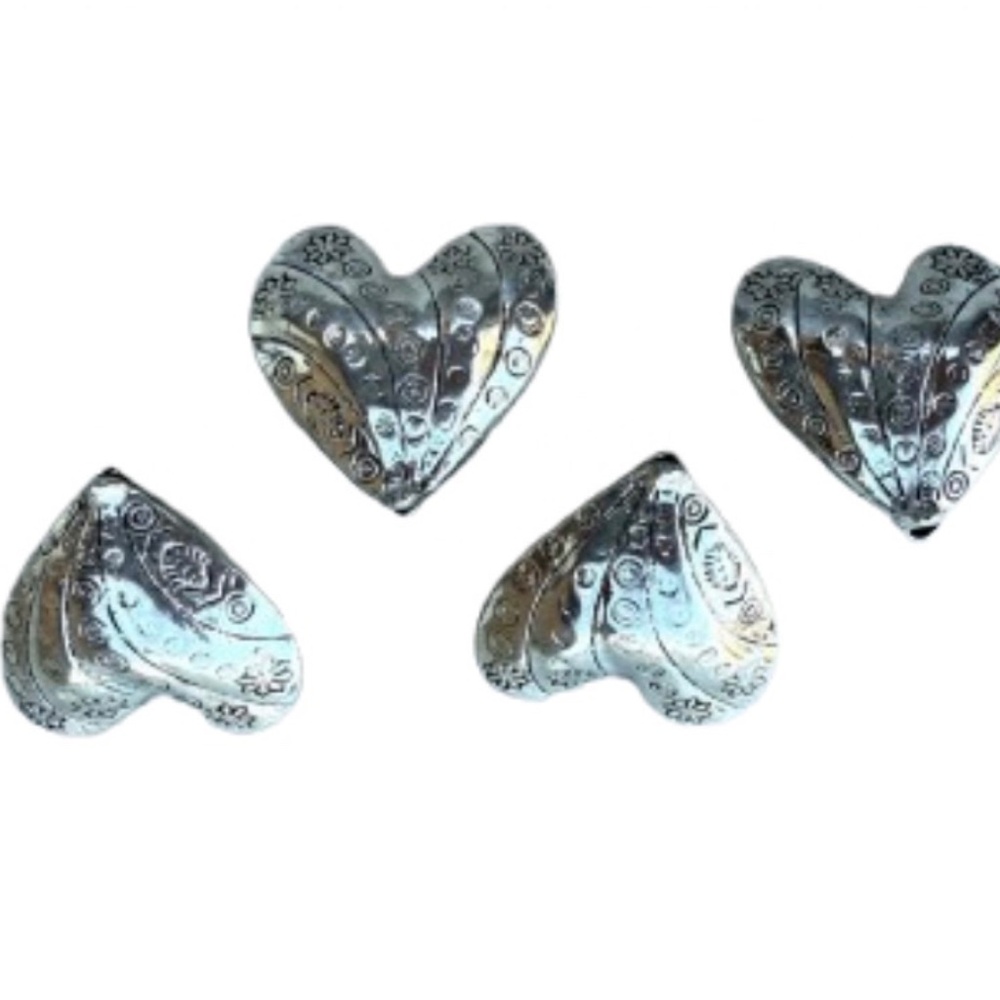 Ten Tibetan Style 30mmx30mm Beads Antique Puffy Silver Hearts - Picture 2 of 2